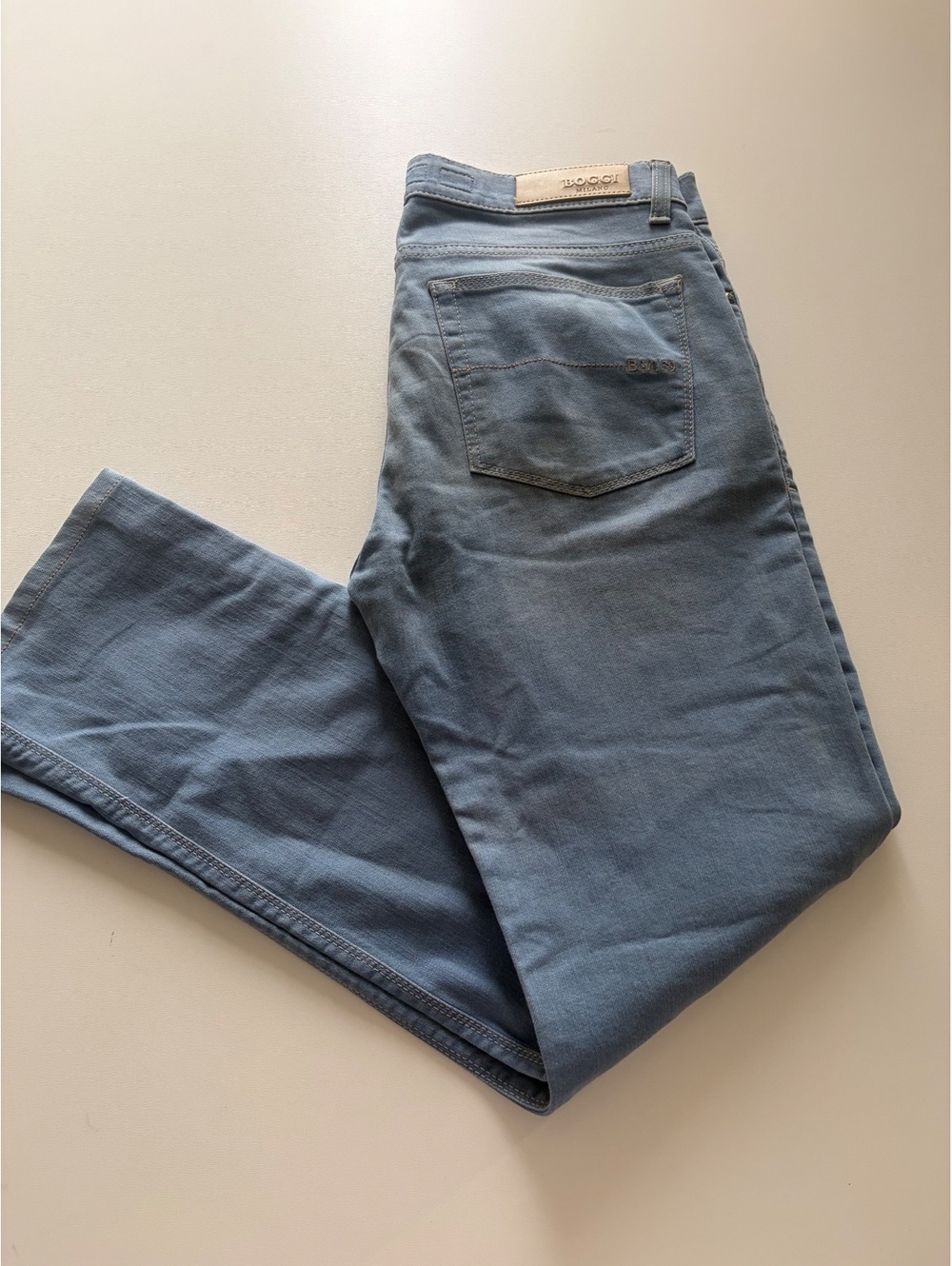 Boggi Milano Light Blue Denim Jeans Size 32 with Flared Leg